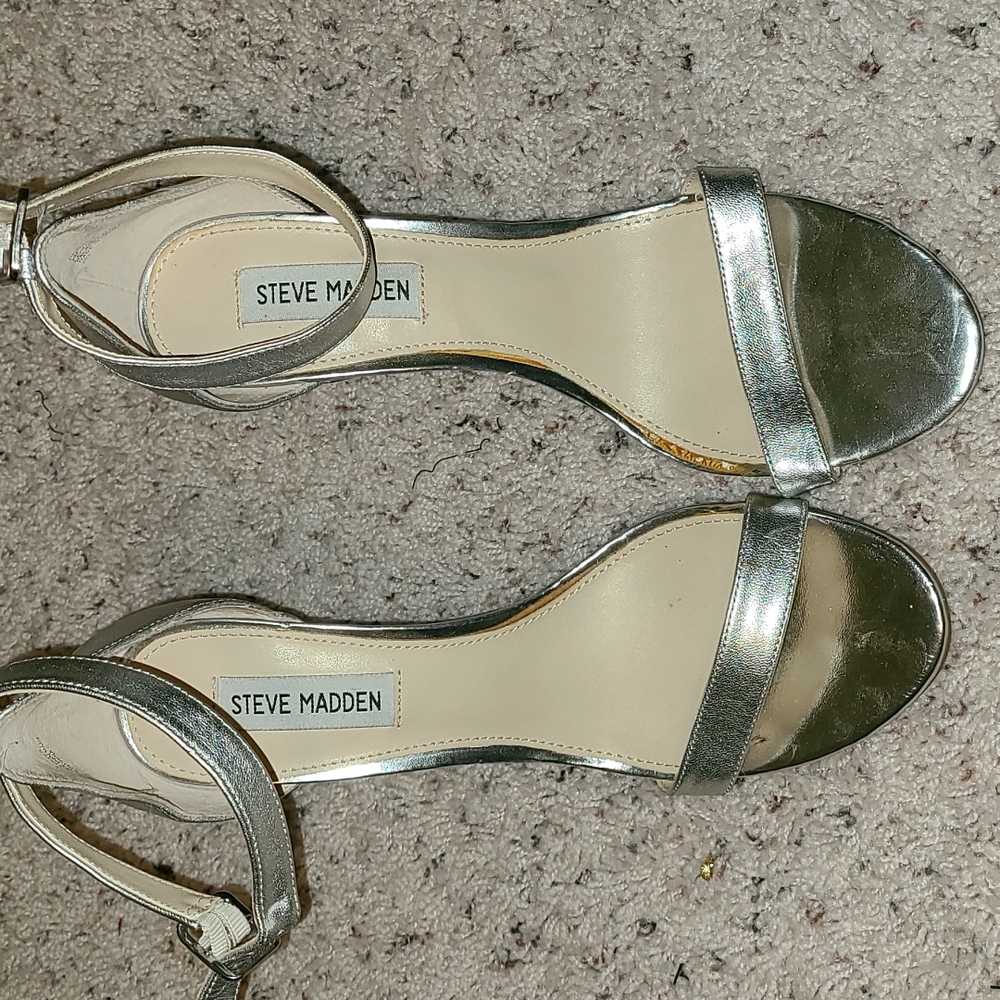 Silver heel